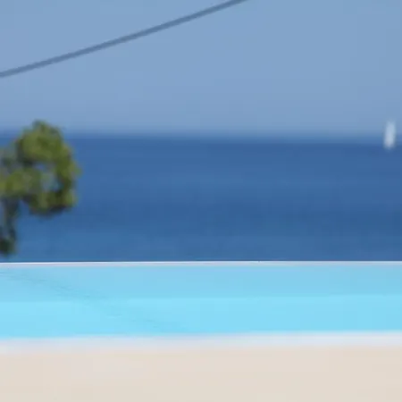 Capro - Milos Bay Villas * Áyios Nikítas