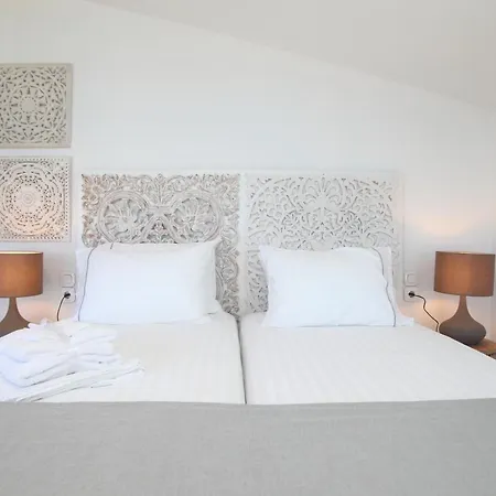 Capro - Milos Bay Villas Áyios Nikítas