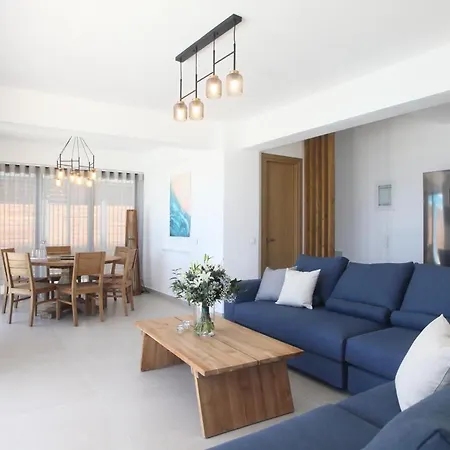 Capro - Milos Bay Villas