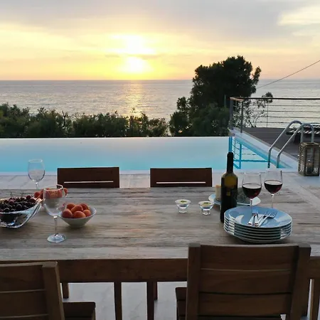 Villa Capro - Milos Bay Villas Agios Nikitas