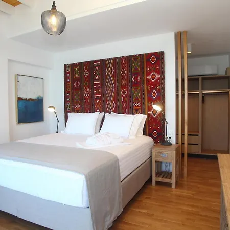 Capro - Milos Bay Villas *