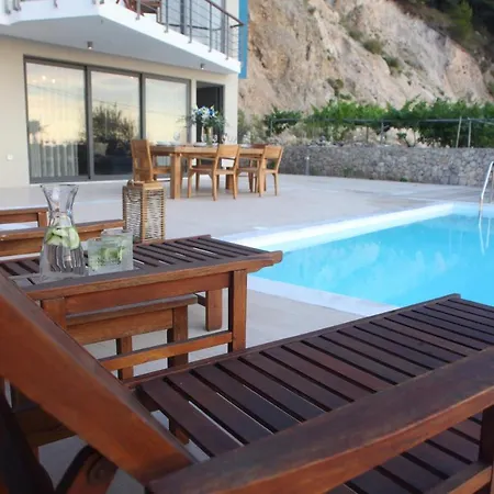 Villa Capro - Milos Bay Villas Agios Nikitas