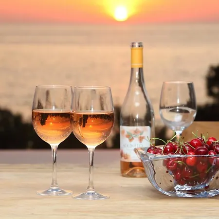 Vila Capro - Milos Bay Villas *