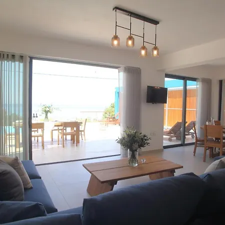 Willa Capro - Milos Bay Villas