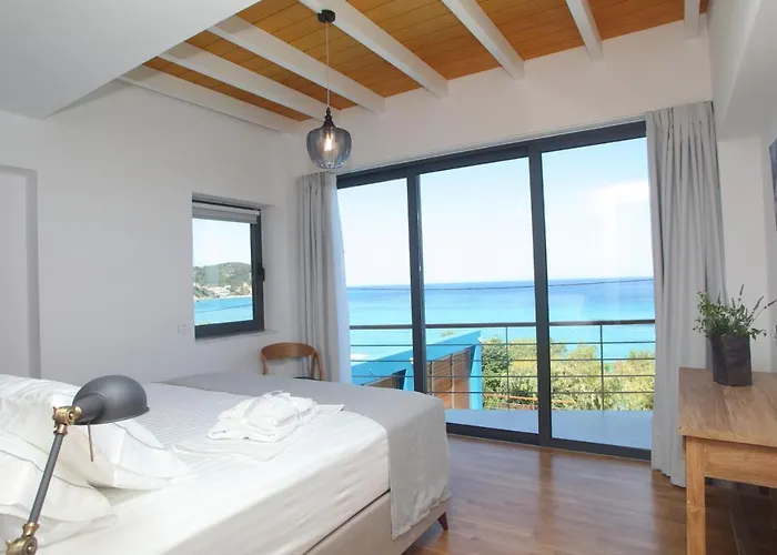 Capro - Milos Bay Villas * Áyios Nikítas